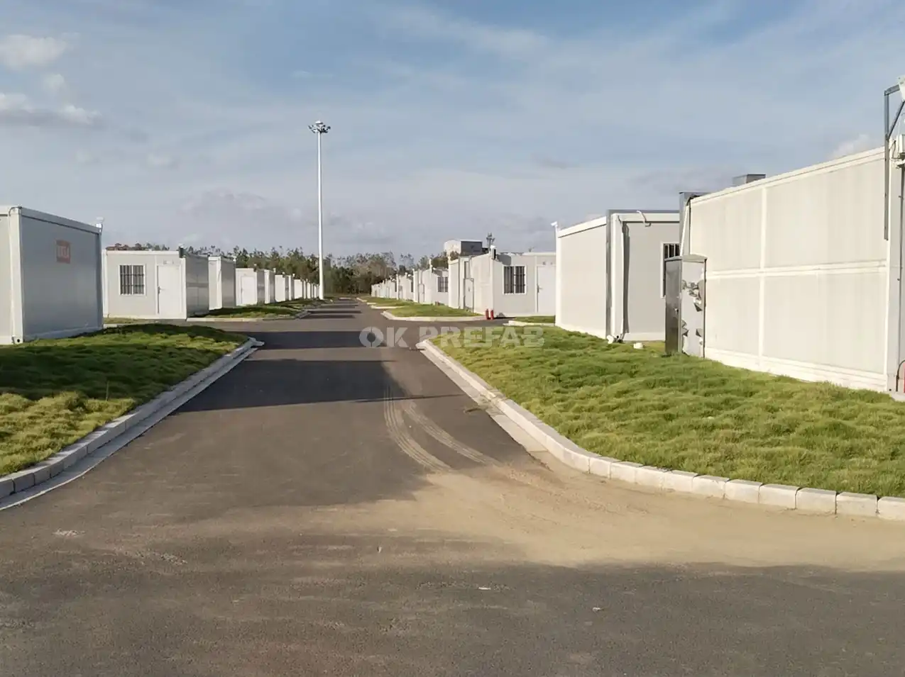 prefabricated camp folding tiny container house